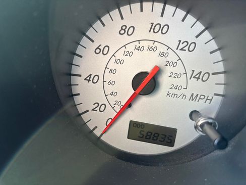 Used 2003 Toyota MR2 Spyder image 2