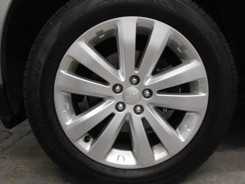 Used 2011 Subaru Forester 2.5X Premium image 6