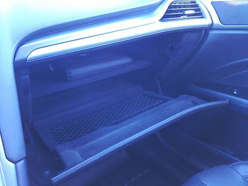 Used 2015 Ford Fusion Titanium FWD image 18