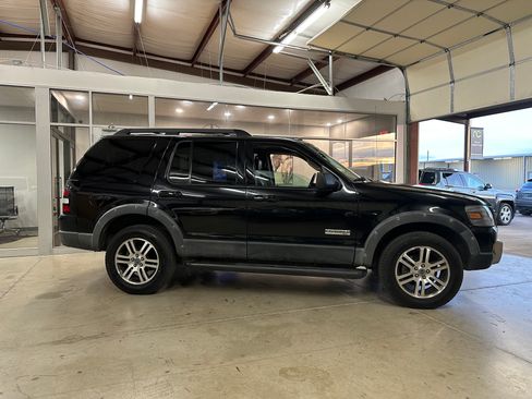 Used 2007 Ford Explorer XLT image 9