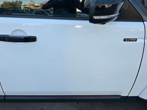 Used 2015 Land Rover LR4 HSE LUX image 47