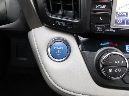 Used 2017 Toyota RAV4 Limited image 23