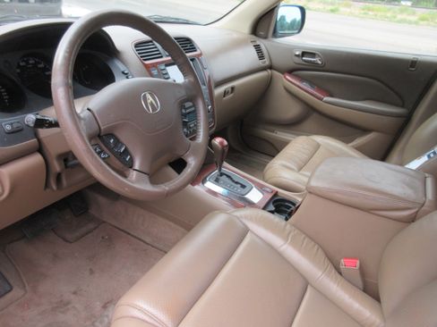 Used 2005 Acura MDX Touring w/ Navigation AWD/4WD image 3