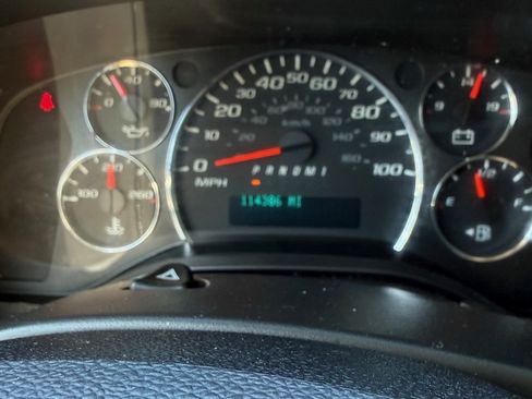 Used 2018 Chevrolet Express 2500 image 13