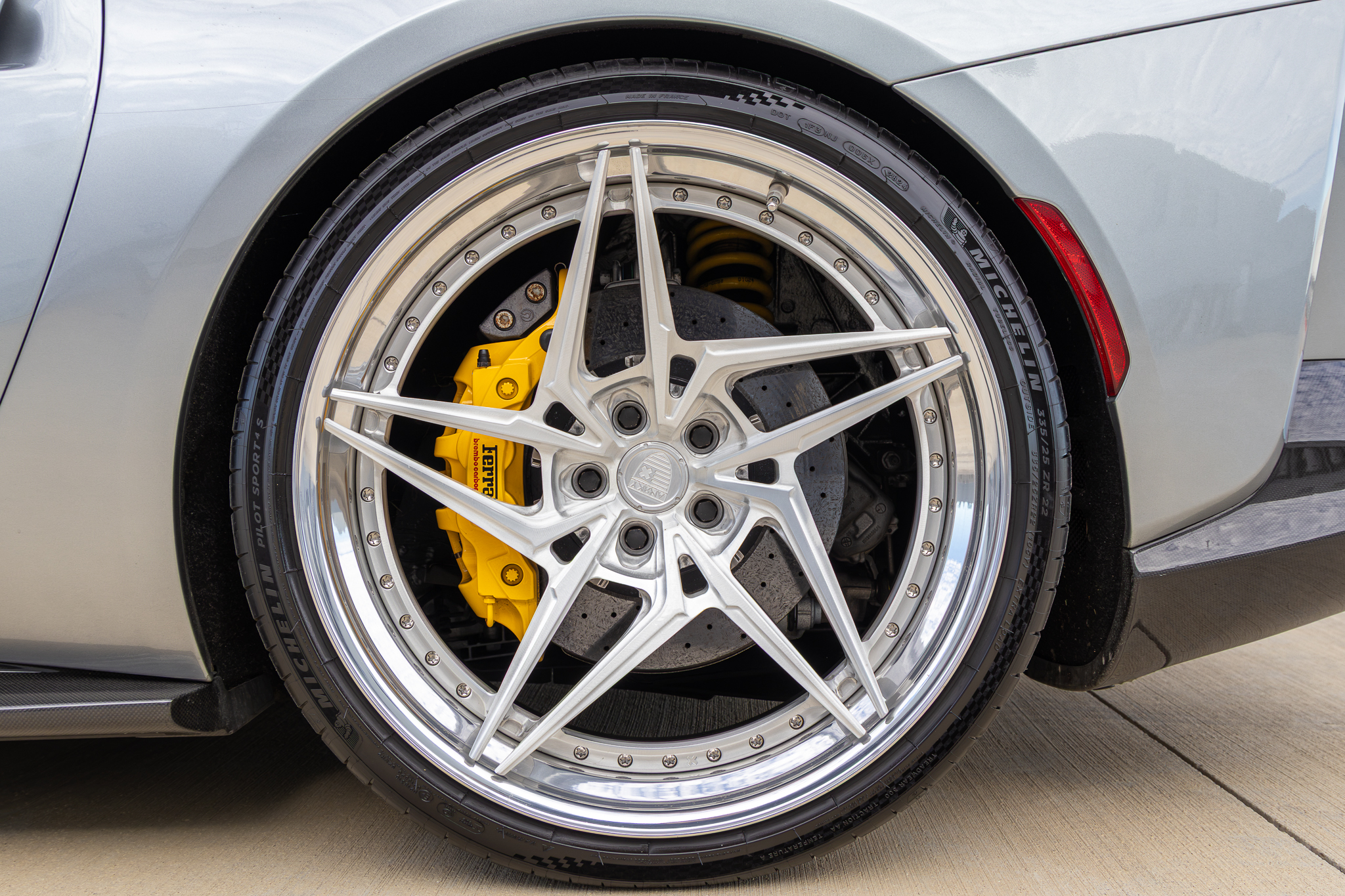 Used 2018 Ferrari 812 Superfast RWD image 28