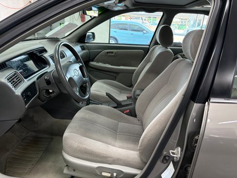 Used 2001 Toyota Camry LE FWD image 9