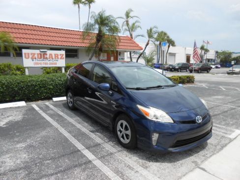Used 2013 Toyota Prius Three Hatchback 4D FWD image 7