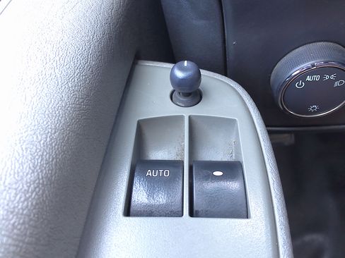 Used 2019 Chevrolet Express 2500 image 17