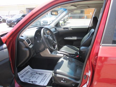 Used 2009 Subaru Forester 2.5X Limited AWD/4WD image 9