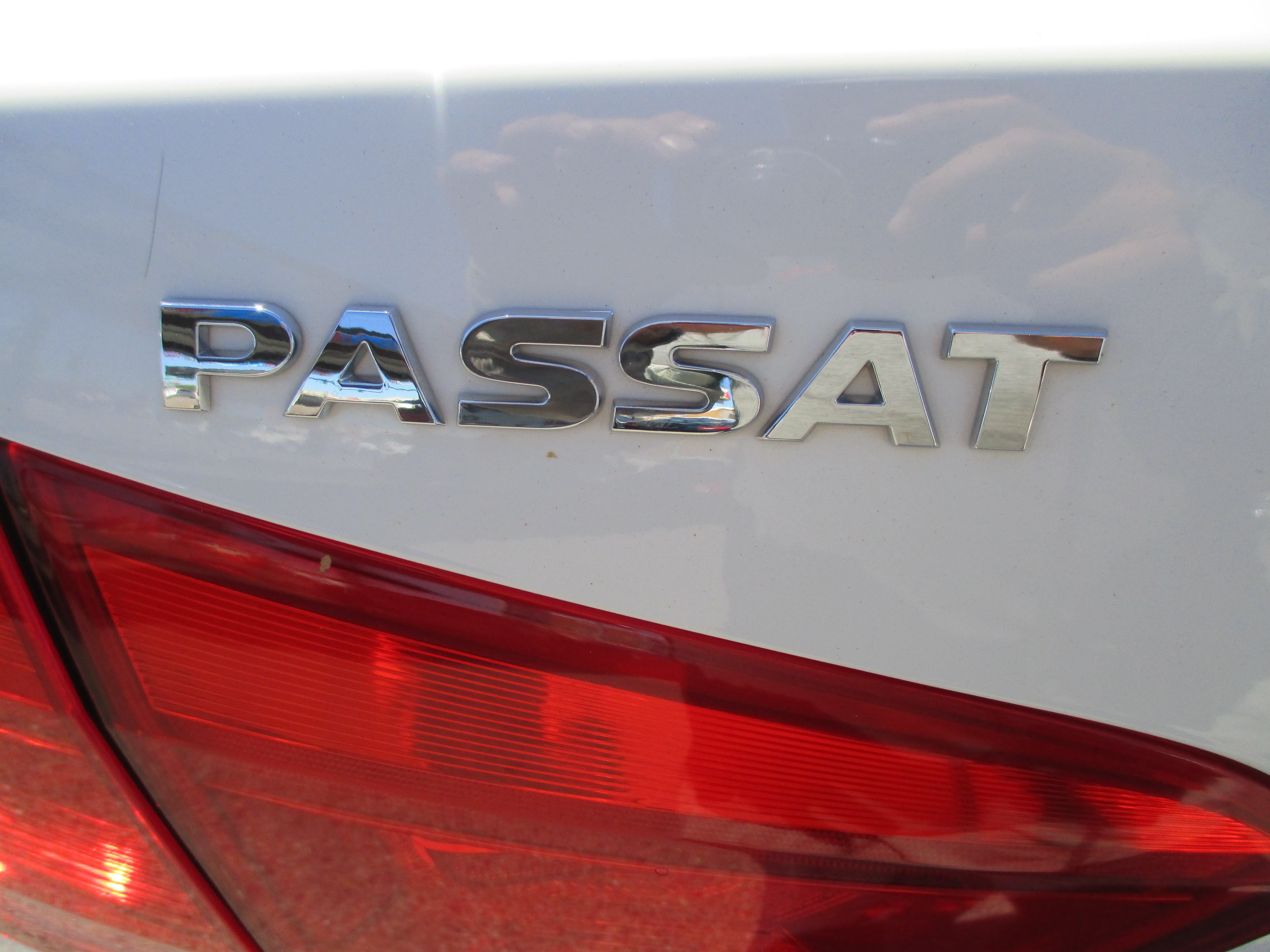 Used 2013 Volkswagen Passat 2.0T SEL Premium FWD image 10