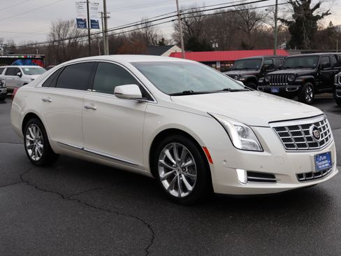 Used 2014 Cadillac XTS Luxury image 10
