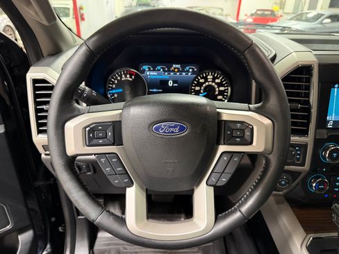 Used 2017 Ford F150 4x4 SuperCrew Lariat w/ FX4 image 26