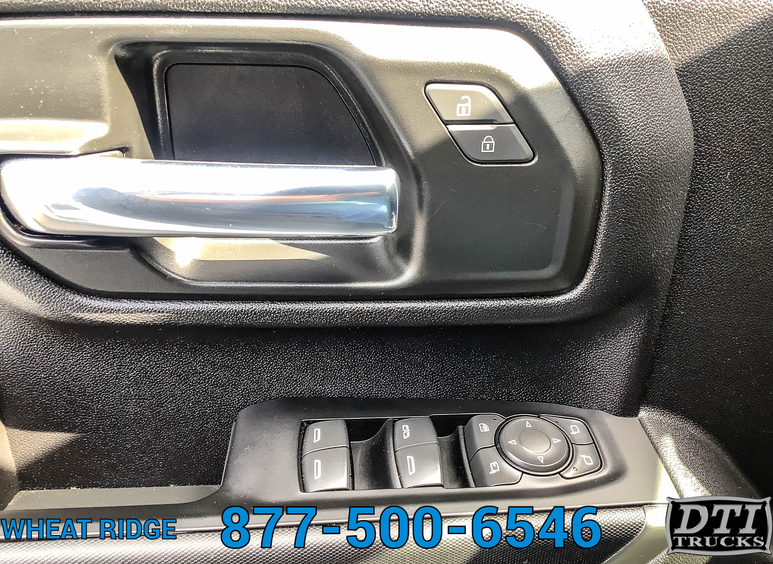 Used 2025 Chevrolet Silverado 2500 4x4 Crew Cab Custom image 22