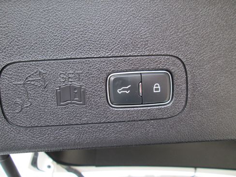 Used 2022 Lincoln Aviator Reserve image 13