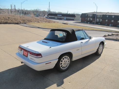 Used 1992 Alfa Romeo Spider Veloce image 6