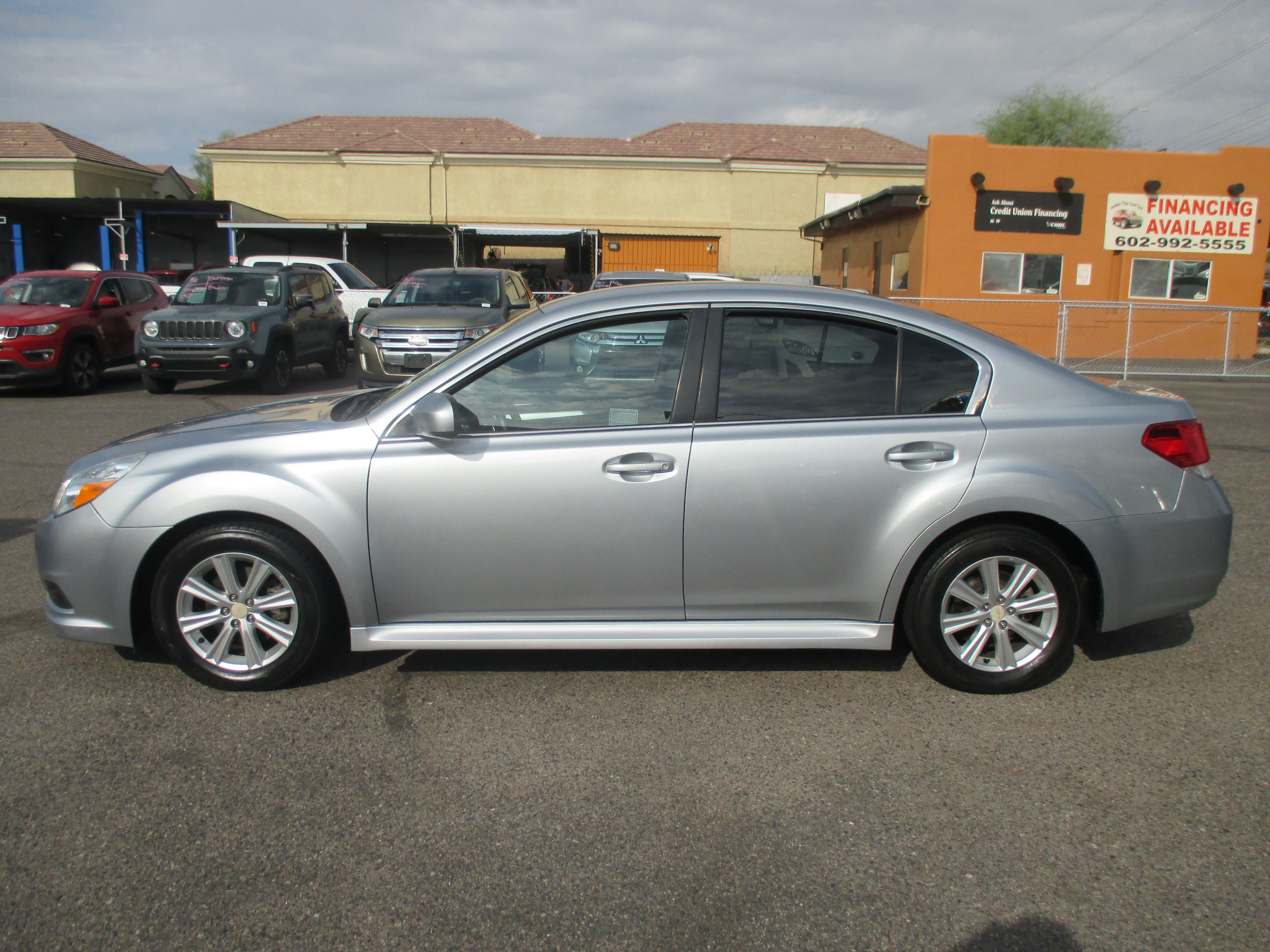 Used 2012 Subaru Legacy 2.5i Premium Sedan 4D AWD/4WD image 2