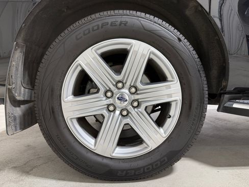 Used 2019 Ford Expedition Max 4WD XLT image 11