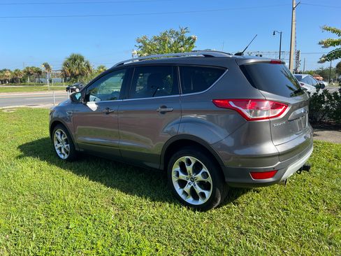 Used 2013 Ford Escape FWD Titanium image 3