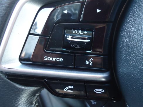 Used 2018 Subaru Outback 2.5i Limited AWD/4WD image 18