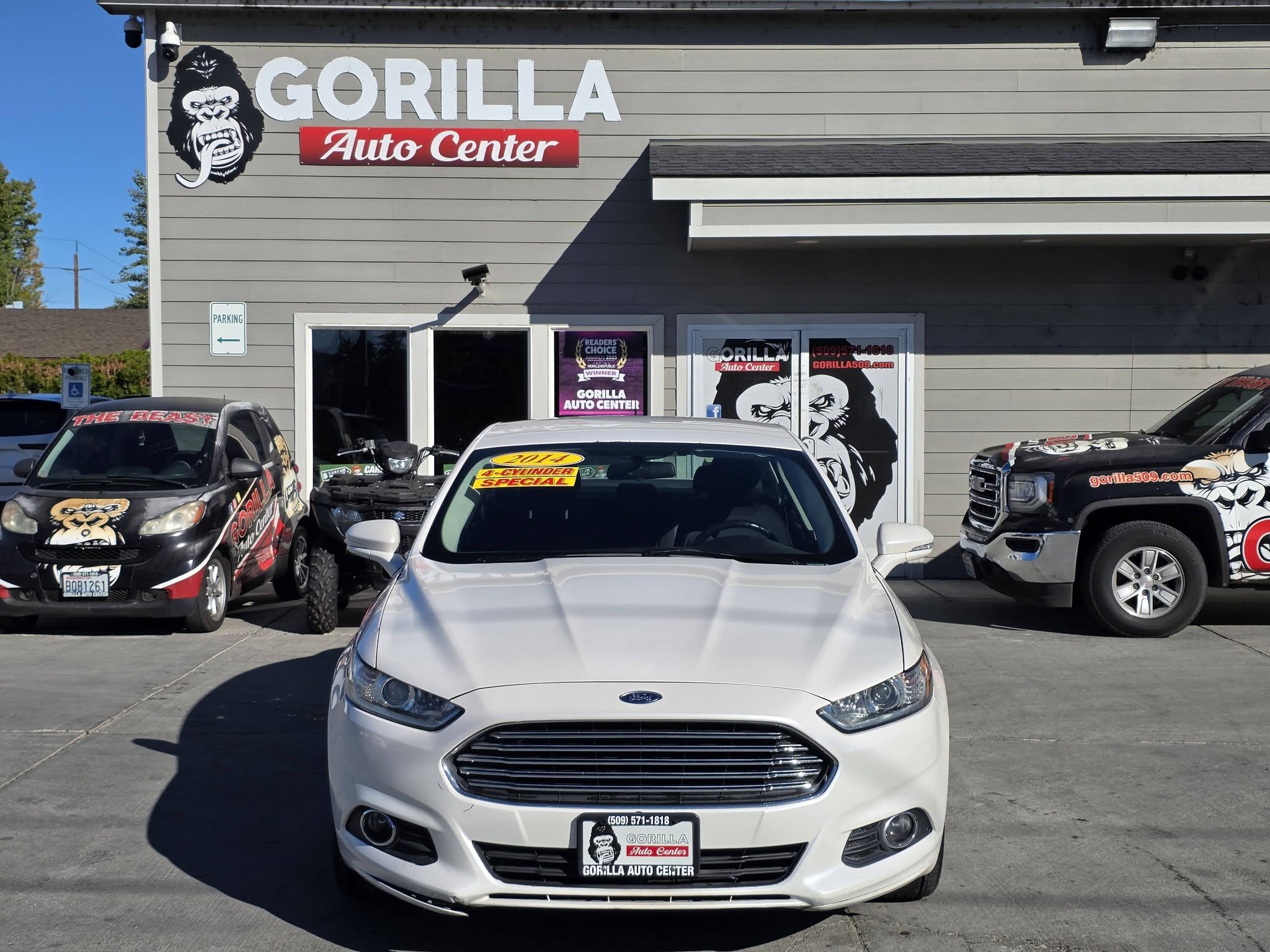 Used 2014 Ford Fusion SE FWD image 2