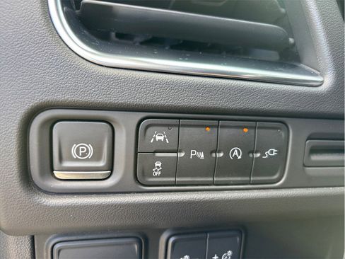 Used 2021 Chevrolet Tahoe RST image 38