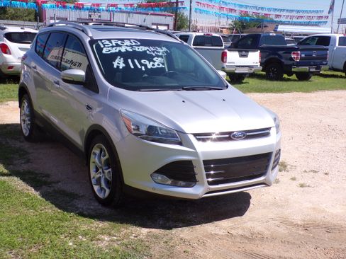Used 2013 Ford Escape 4WD Titanium image 1