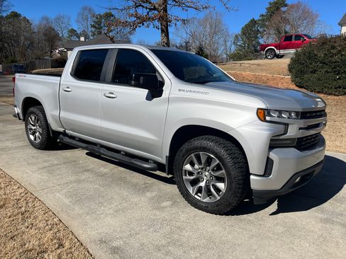Used 2019 Chevrolet Silverado 1500 RST image 1