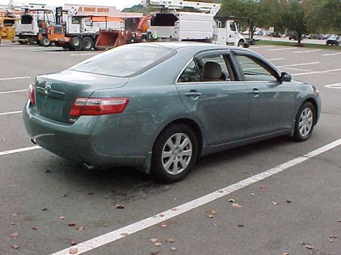 Used 2009 Toyota Camry XLE image 12