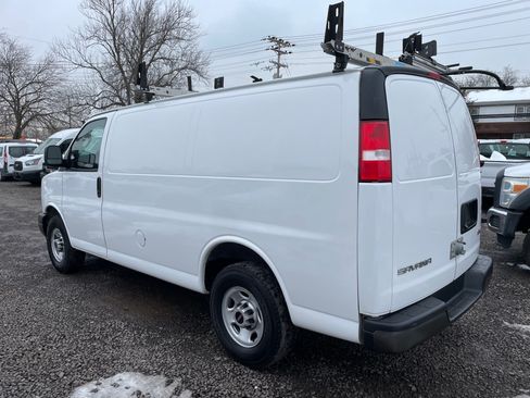 Used 2021 GMC Savana 2500 image 3