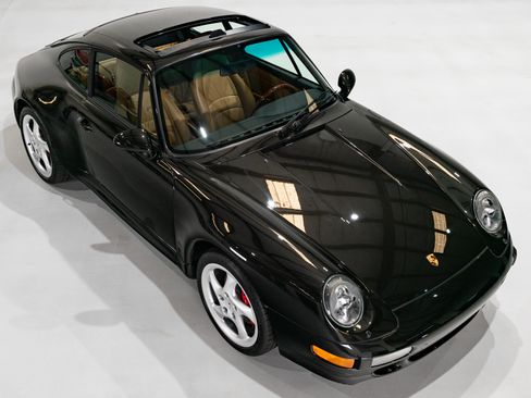 Used 1998 Porsche 911 Carrera 4S Coupe AWD/4WD image 25
