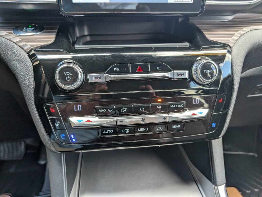 Used 2021 Ford Explorer Limited RWD image 15