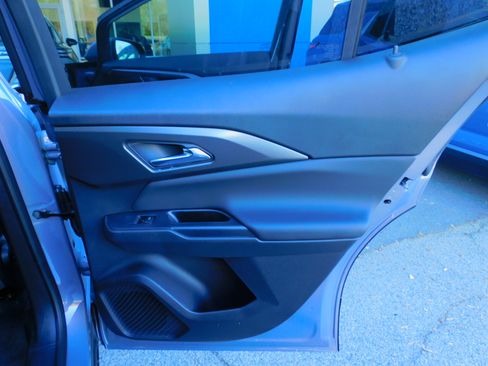 New 2026 Chevrolet Equinox EV LT image 27