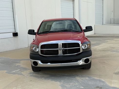 Used 2008 Dodge Ram 1500 Truck 2WD Quad Cab image 2