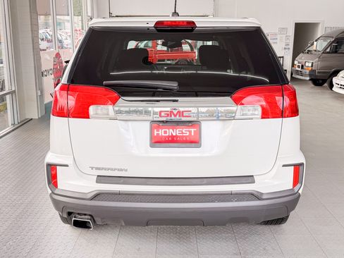 Used 2017 GMC Terrain SLE image 5