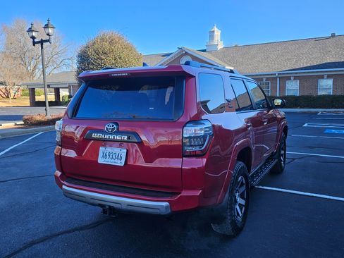 Used 2020 Toyota 4Runner image 4