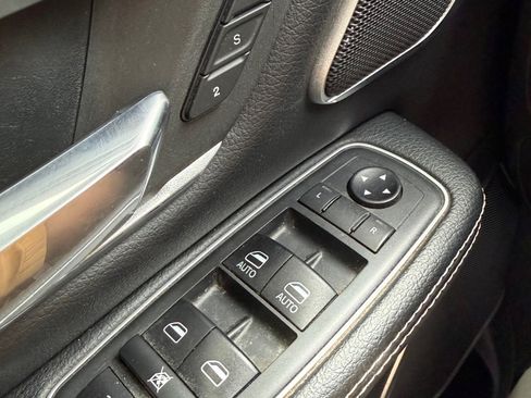 Used 2020 RAM 1500 4x4 Crew Cab Laramie image 20