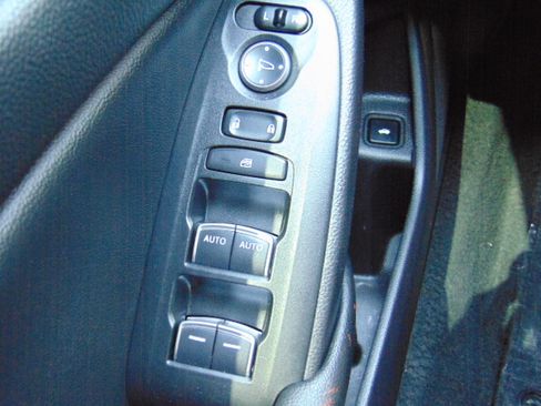 Used 2021 Honda Accord Sport image 14