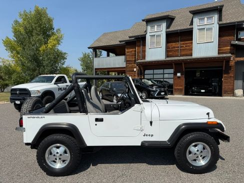 Used 1991 Jeep Wrangler 4WD S image 10