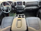 Used 2022 Chevrolet Silverado 2500 Custom image 2