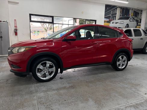 Used 2016 Honda HR-V FWD LX image 3