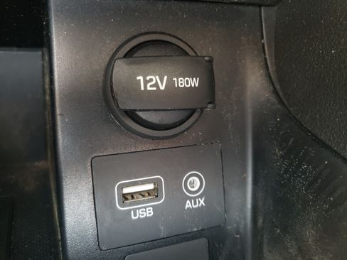 Used 2019 Hyundai Elantra SEL image 21