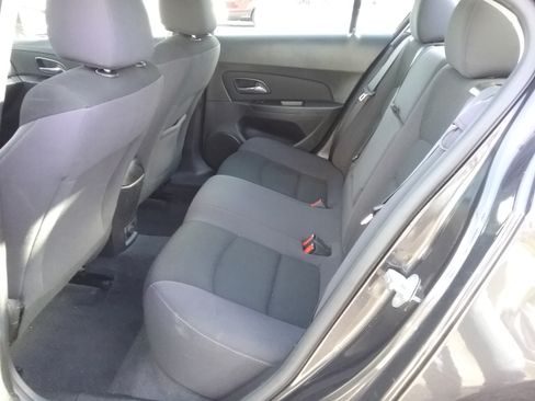Used 2014 Chevrolet Cruze LT image 6