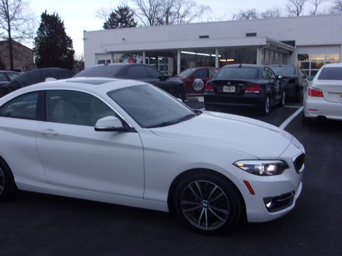 Used 2019 BMW 230i image 3