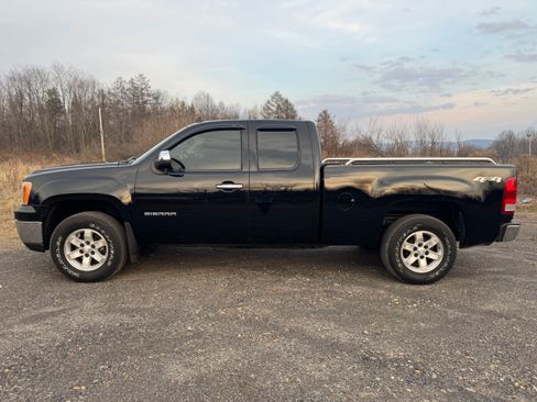 Used 2010 GMC Sierra 1500 SLE image 3