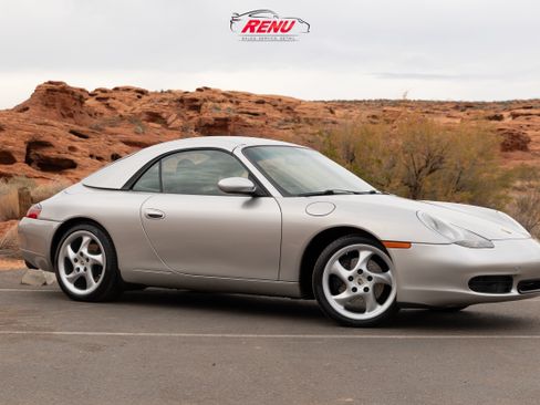 Used 2001 Porsche 911 Carrera image 1
