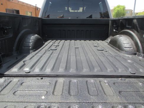 Used 2018 Ford F350 4x4 Crew Cab Super Duty image 9