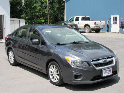 Used 2014 Subaru Impreza 2.0i Premium Sedan AWD/4WD image 8