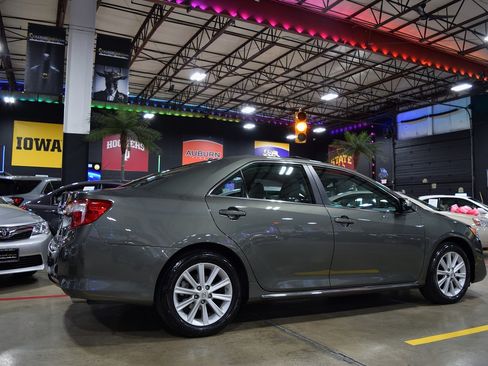 Used 2012 Toyota Camry XLE image 14