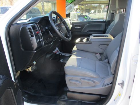 Used 2019 Chevrolet Silverado 1500 LD image 16