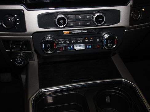 Used 2022 Ford F250 4x4 Crew Cab Super Duty image 41